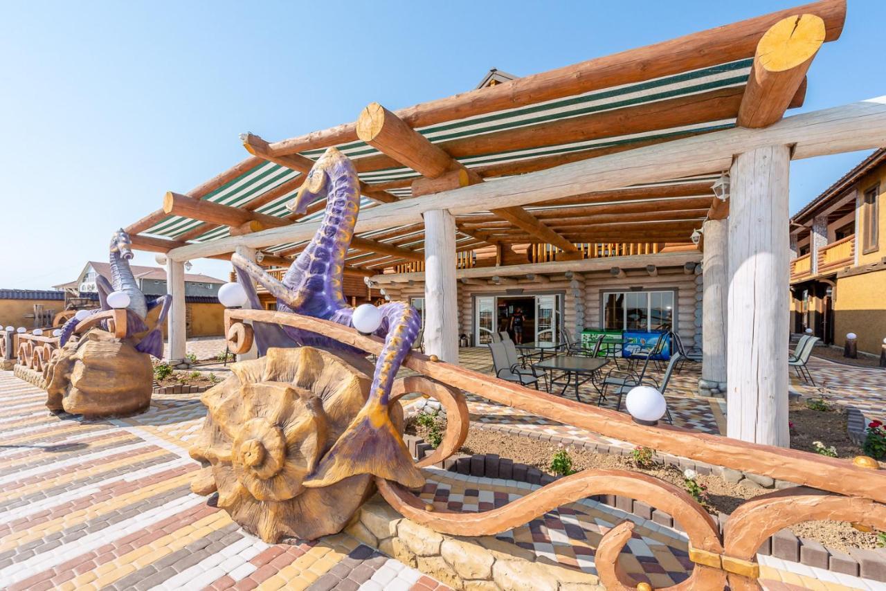 Пегас Hotel Zaliznîi Port Exterior foto