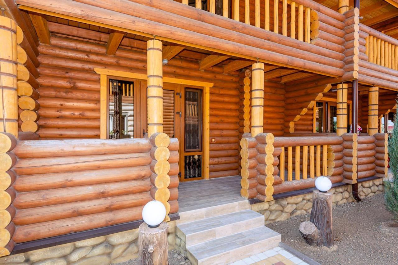 Пегас Hotel Zaliznîi Port Exterior foto